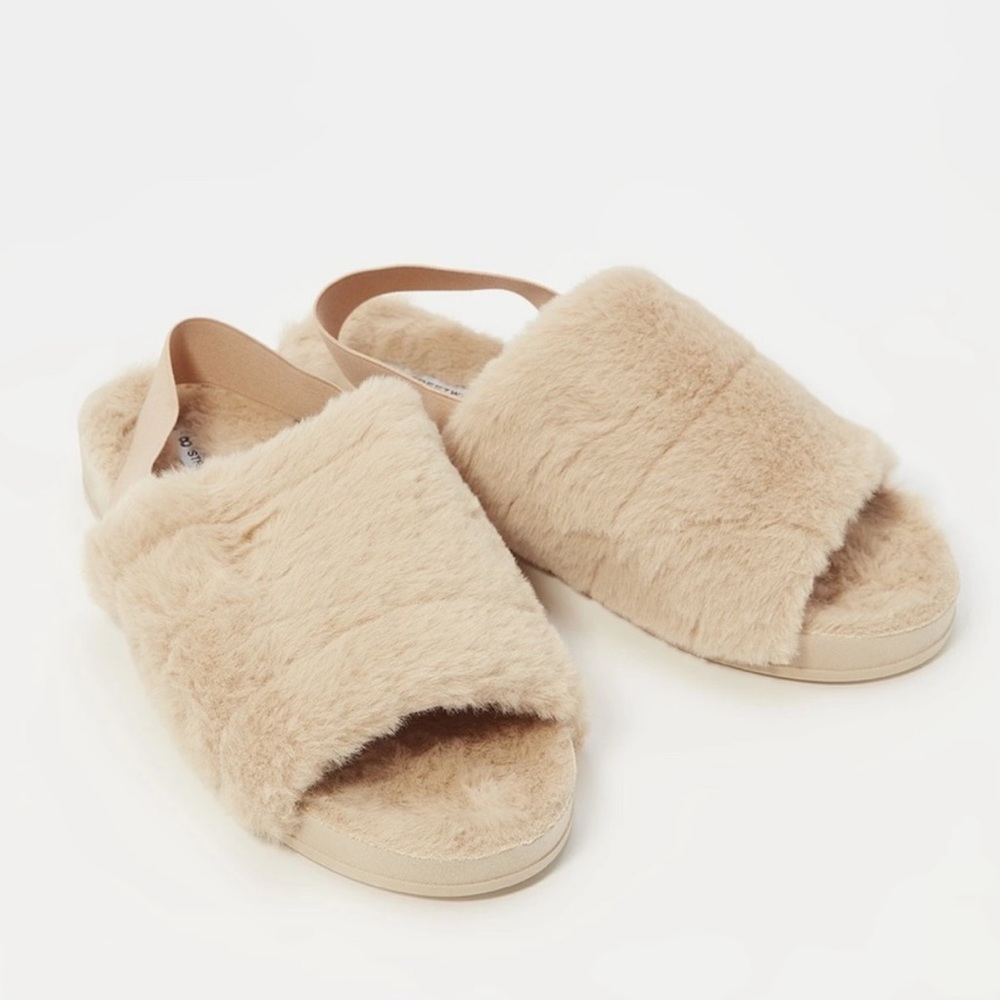 Fuzzy Strap Back Slippers 🥿